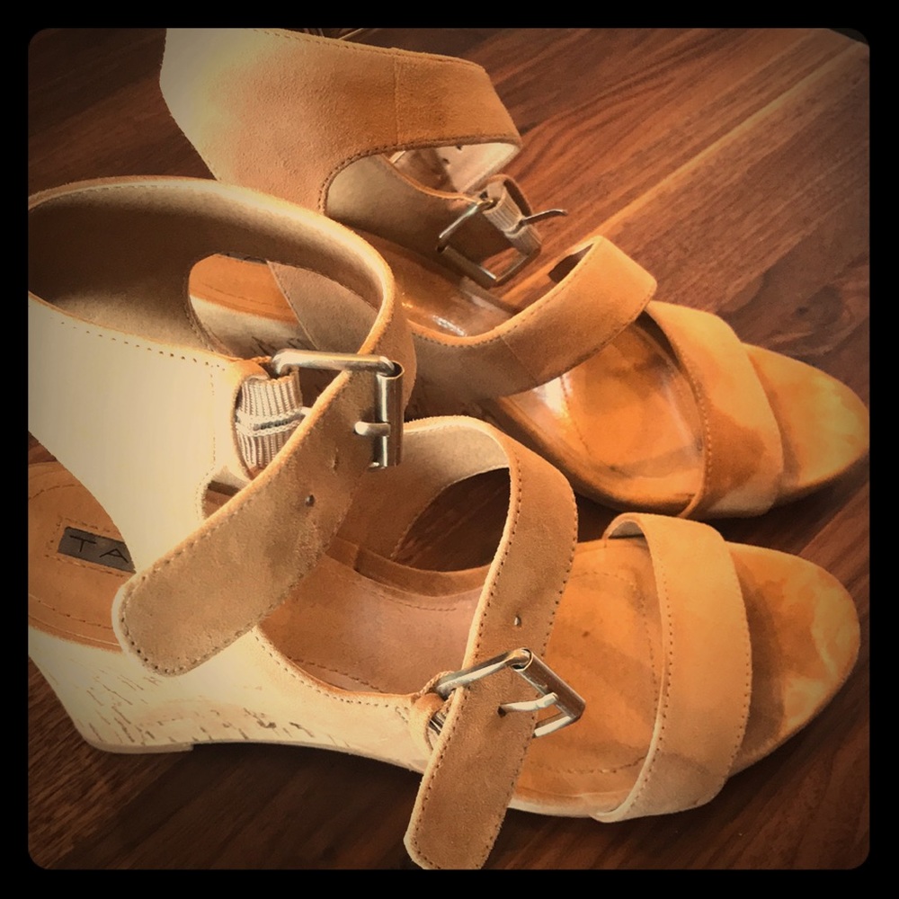 Wedge heels